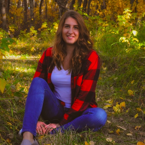 Meet your Posher, Nikki - Picture 1 of 1